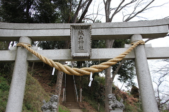 滝の城の本丸跡地#383508