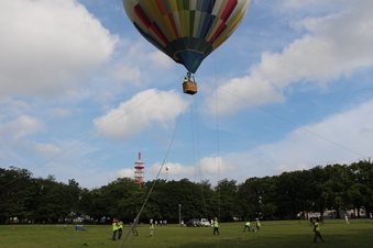 航空公園で気球体験#388063