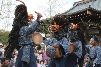 瑞岩寺の岩崎簓獅子舞